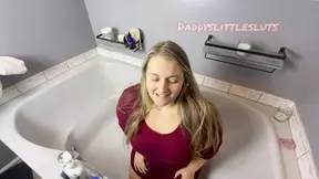 Daddy Showers Me in Pee!!