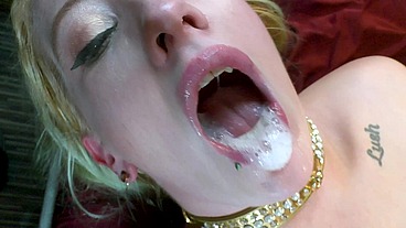 LINDA AUS HOLLAND AO-SPERMA-GB IN MAUL & FOTZE CREAMPIE