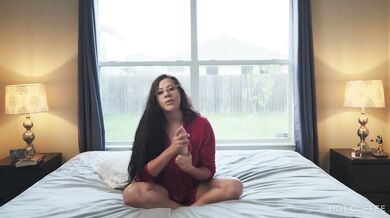 Joi plays with her vibrating dildo till her latin ass squirts