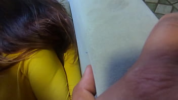 COMI Minha ENTEADA safada em SIL&Ecirc_NCIO equanto  a minha ESPOSA estava na cozinha ! eu  n&atilde_o resisti E GOZEI dentro DA BUCETA, ela estava menstruada cheia de tesao !