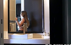 Hot MILF Britney Amber gets a hot sex and a messy facial