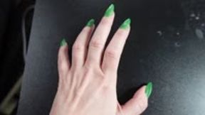 Long Sharp Green Fingernails Show off, Scratch hard surface MP4 720