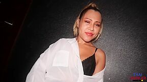 Busty Bargirl Wet Jacuzzi Creampie 4k