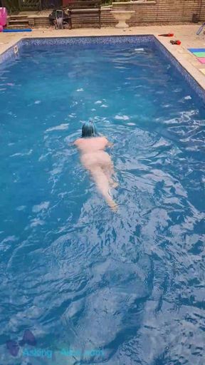 Alice's Morning Swim - Solo Girl