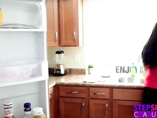 Wicked Kyler Quinn tempts and teases Stepbro behind mothers back