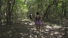 La NOVIA de mi AMIGO, me acompa&ntilde_a a buscar LE&Ntilde_A. le ofrec&iacute_ mi TRONCO