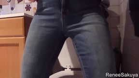 Pissing in her jeans, such a pissy girl, 720p