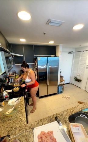 Live Stream with Dani Valentina