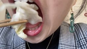Aurora Eats Pickled Cabbage