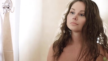 Gorgeous cutie goes to stud to experience squirting orgasm