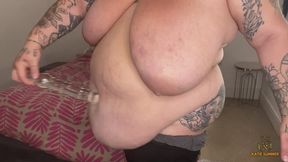 BBW Katie Summers Belly Button Play: Fat Belly Jiggle and Dildo Teasing