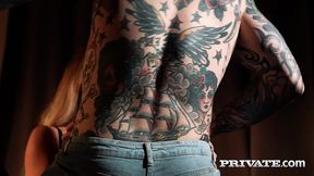 annabelle blue discovers vagin