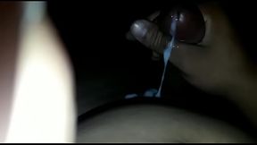 Hetero Bombado Batendo uma Punheta frenetica at&eacute_ Gozar (parte2)
