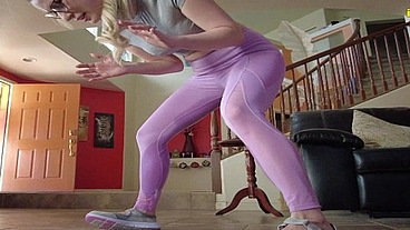 Sydney Paige pissing her pants first time