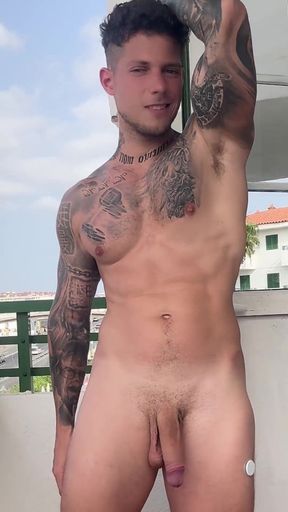 Reveal My Big Cockcould Handle This?