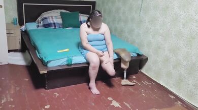 Chubby amputee gets her stump licked and stuffed with cum
