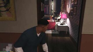 GTA Freaky Vouyeur is Sneeking inside to Unkown House