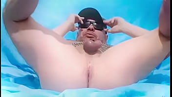 Este macho chacal de ser todo un hombre macho heterosexual es ahora una puta marica en castidad