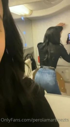 Pérola Martínez cumshot