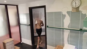 Twink seduces straight dad in hot tub and gets his uncut cock sucked