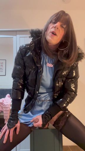 Jess Silk Rides Dildo