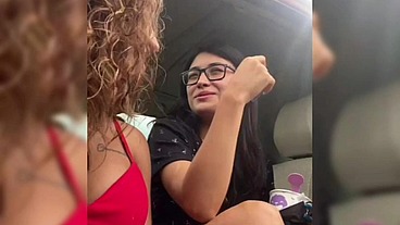 cachondas en el centro comercial