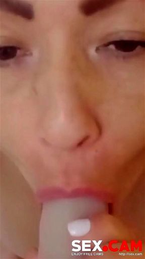 Mature Lady wants to suck