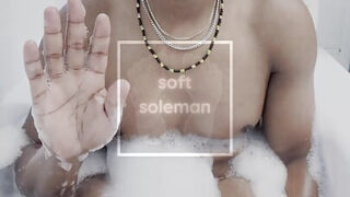 Hitam, shower, kamar mandi – Film POV fetish kaki tentang pelacur gay Kanada berkulit hitam dewasa yang meniduri pantatnya sendiri