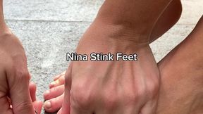 Pedicure in my Stinky Feet! Lick my Feet.