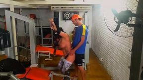Alunos da academia transam com a instrutora no primeiro dia de treino - William - DogAloy - Dinnigata