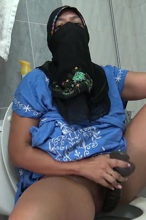 Egyptian Arab Muslim with Big Ass Big Boobs