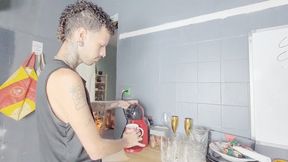 A BREAKFAST WITH LOTS OF KISSES - BY DONOVAN BELL AND GLAUBER FOSTER - CLIP 1