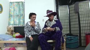 Stella Maas - piercings