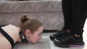 KATE - Unwashed feet for a pathetic slave! (4K)