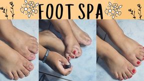 Foot spa and nail polish