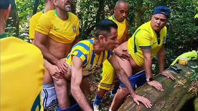 jogo do brasil com varios dotados safados e roludao acabou o final na mata fodendo gostoso