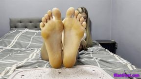 Primrose Big Feet - Soles - HD MP4