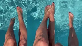 fetichiste des piedsvideo fetichiste des pieds au bord de la piscine tu ...