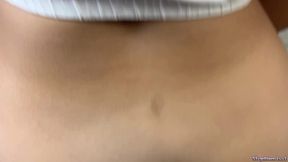 mi madrastra lavando y limpiando con su gran culo delicioso