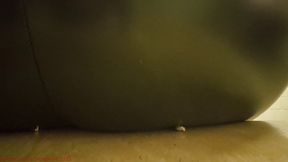 Shortclip Buttcrush in leather leggings