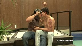 3315 deux beaux heteros baises par des trans super bellesvoici deux beaux ...