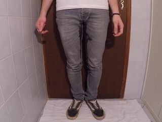 Void urine Slim Jeans, Vans Old Skool and Dressed Washroom