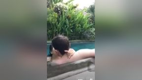 Indonesian fuck in pool during live