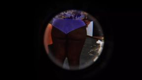 Escooondida camera catches sister-in-law of huge ass off guard