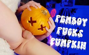 Femboy Fucks a Pumpkin for Halloween