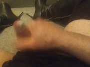 Crossdresser,handjob