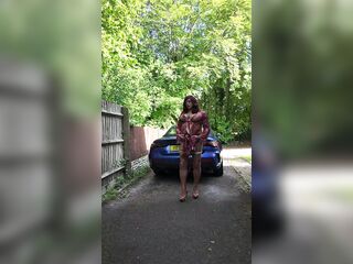 Crossdressing kellycd2022 enjoying the enjoyable warm weather in nylon and heels