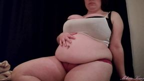 BBW belly and boobs strip play