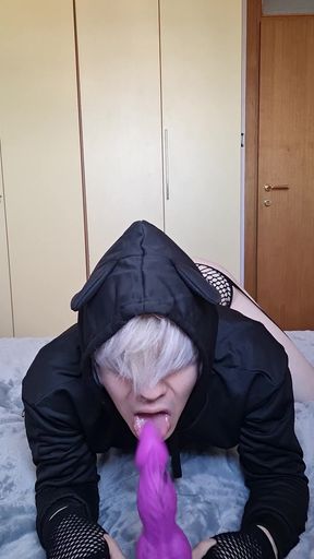 Femboy plays with his Bad Dragon - part 1