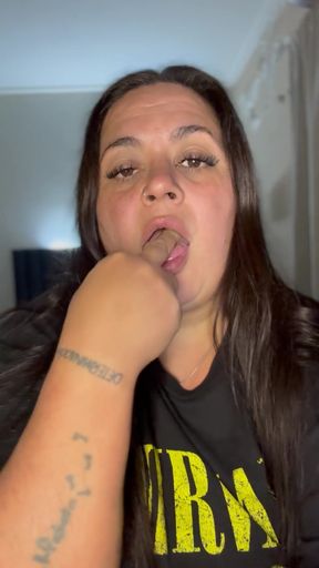 Pretentious pig gets a lapdance from a curvy sitter